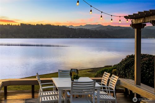 3418 W Lake Sammamish Pkwy Se, Bellevue, WA, 98008-5841 | Card Image