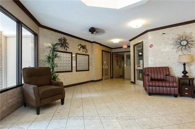 703 - 675 Davis Dr, Condo with 2 bedrooms, 1 bathrooms and 1 parking in Kingston ON | Image 3