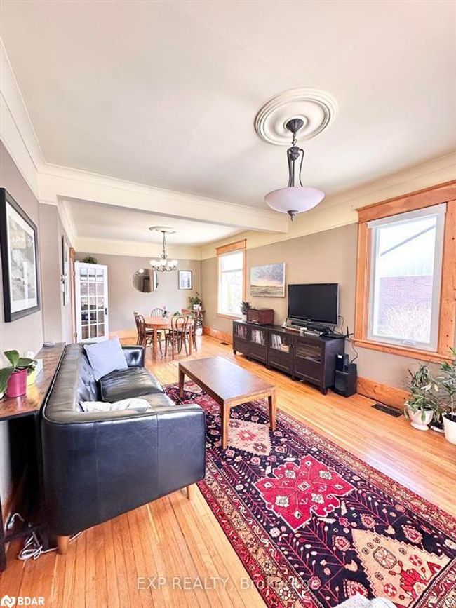 12 Elizabeth St W, House other with 4 bedrooms, 2 bathrooms and 14 parking in Creemore ON | Image 7