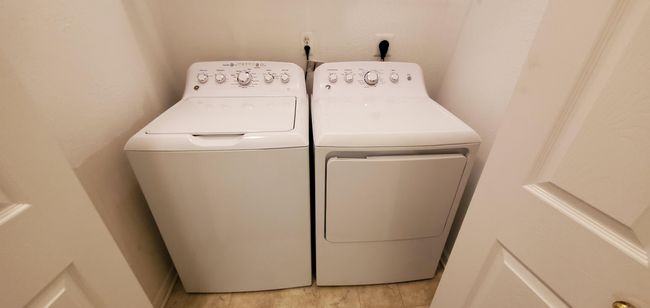 1354 Fox Pointe Cir, Condo with 2 bedrooms, 2 bathrooms and null parking in Ann Arbor MI | Image 17