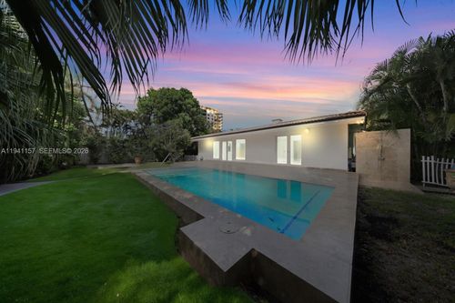 850 N Venetian Dr, Miami Beach, FL, 33139-1013 | Card Image