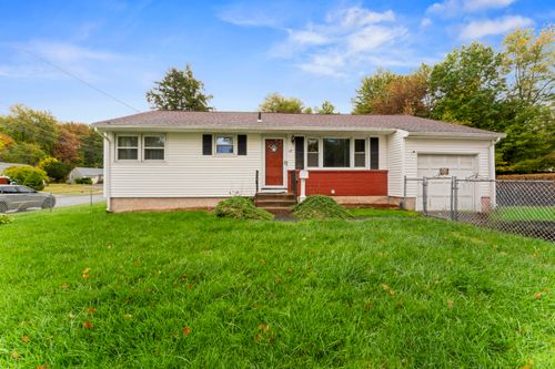 117 E Harold St, Bloomfield, CT, 06002-3905 | Card Image