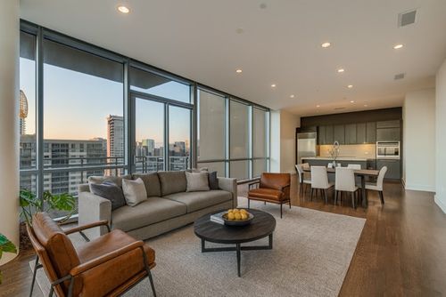 apt-2007-2200 Victory Ave, Dallas, TX, 75219-7682 | Card Image