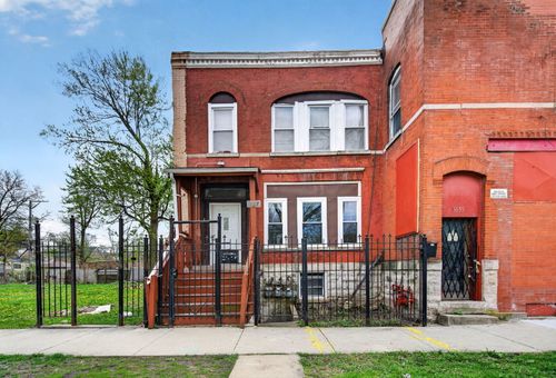 3657 W Ohio St, CHICAGO, IL, 60624-1267 | Card Image