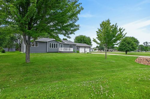 704 Lincoln Ave Sw, Wadena, MN, 56482-2557 | Card Image