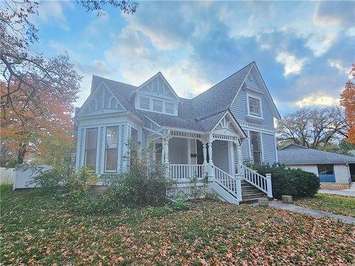 230 4th Ave, Garnett, KS, 66032-1316 | Card Image