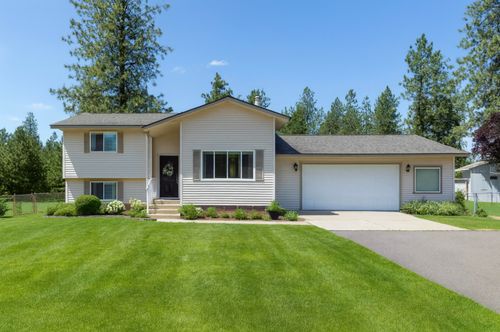 16909 N Sagewood Rd, Nine Mile Falls, WA, 99026-9466 | Card Image