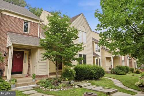 12606 Victoria Station Ct, FAIRFAX, VA, 22033-4375 | Card Image