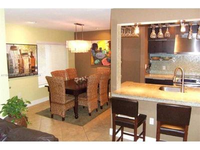 1905 - 2642 Nw 33rd St, Condo with 2 bedrooms, 2 bathrooms and null parking in Oakland Park FL | Image 1