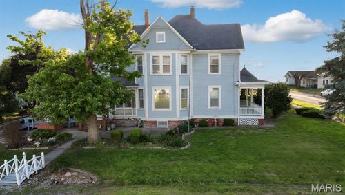 402 W Wall St, Worden, IL, 62097-1242 | Card Image