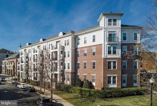 1-203-2465 Army Navy Dr, ARLINGTON, VA, 22206-2980 | Card Image