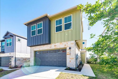 7501 Travertine Spring Dr, Austin, TX, 78744-4572 | Card Image