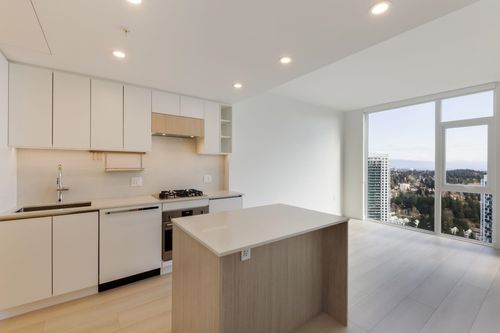 3402-13573 98a Avenue, Surrey, BC, V3T0X1 | Card Image