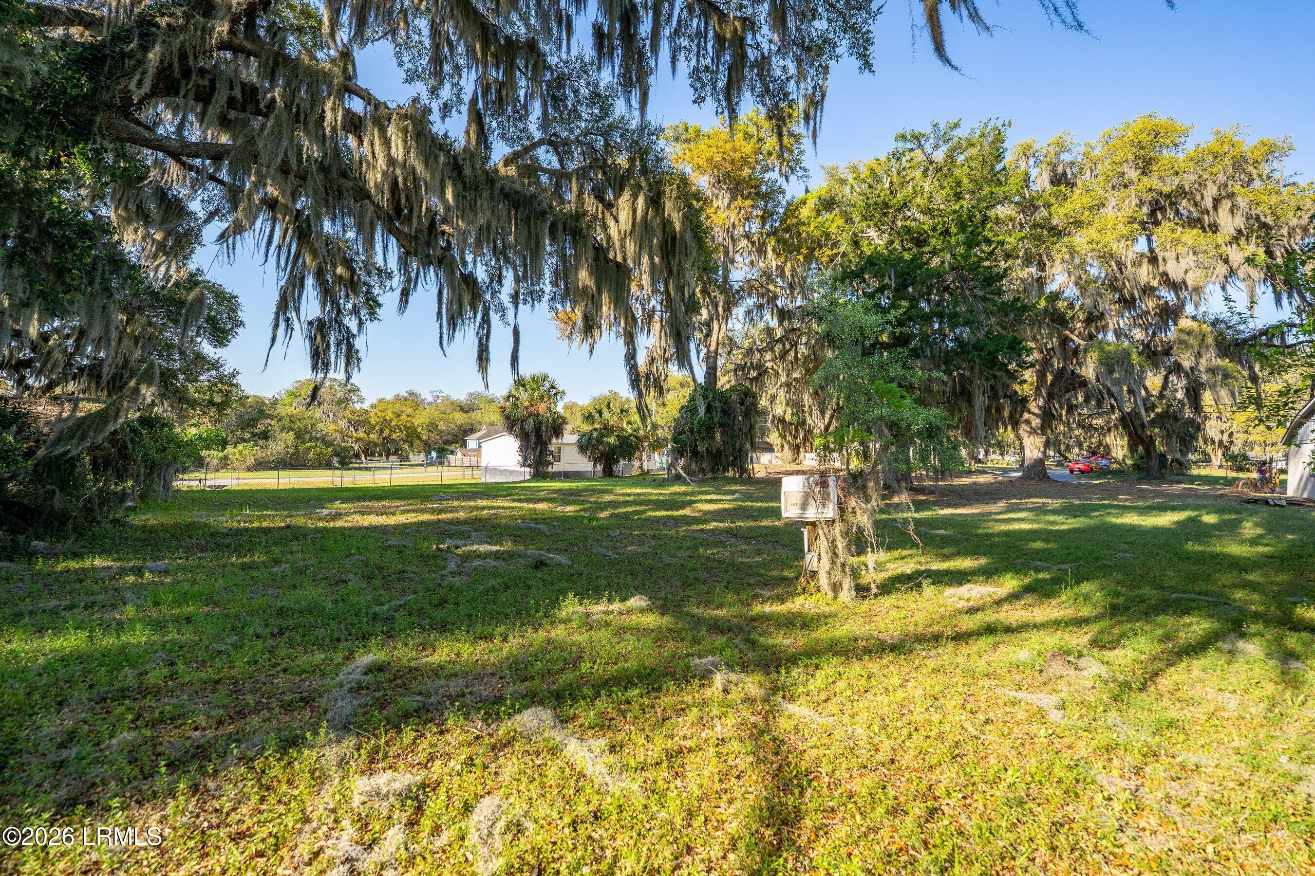 Land in Port Royal 5