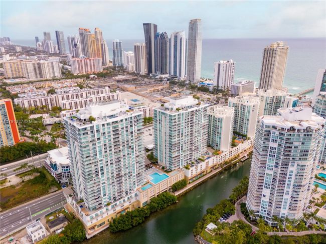 UNIT-1101 - 300 Sunny Isles Blvd, Condo with 3 bedrooms, 4 bathrooms and null parking in Sunny Isles Beach FL | Image 25