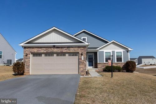 210 Eternal Way, HEDGESVILLE, WV, 25427-5936 | Card Image