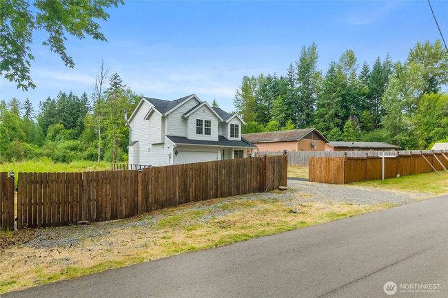 932 Tipsoo Loop N, House other with 3 bedrooms, 3 bathrooms and 2 parking in Rainier WA | Image 31