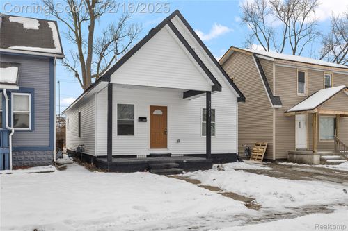 25457 New York St, Dearborn Heights, MI, 48125-1122 | Card Image