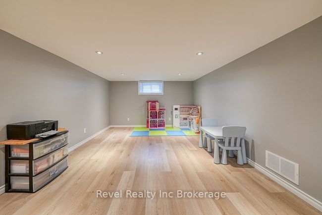24 Loveys St E, House other with 3 bedrooms, 2 bathrooms and 5 parking in Hickson ON | Image 28