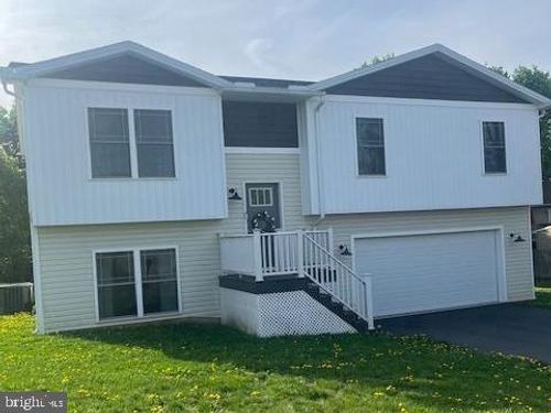 3 Walleye Drive, SHIPPENSBURG, PA, 17257 | Card Image