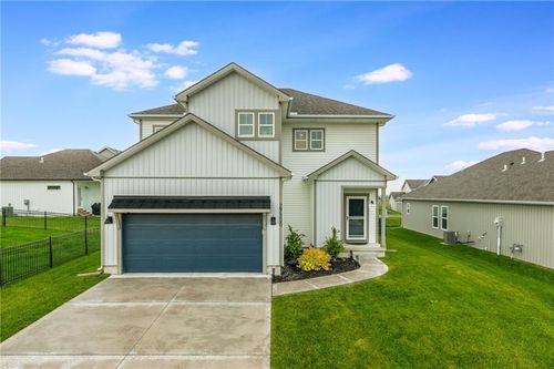 27300 Sycamore St, Lee's Summit, MO, 64086 | Card Image