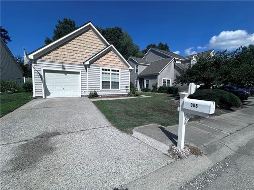 306 Dorothy Dr, Yorktown, VA, 23692-5701 | Card Image