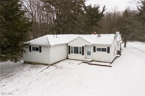 3240 Oak Street Extension, Youngstown, OH, 44505 | Card Image