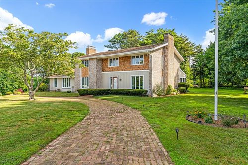 18 Timothy Dr, Westerly, RI, 02891-3212 | Card Image