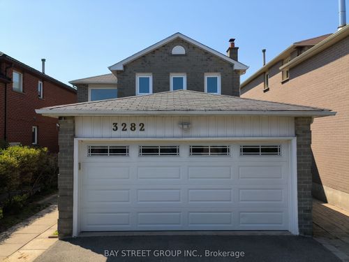 3282 Dragon Dr, Mississauga, ON, L5B3G7 | Card Image