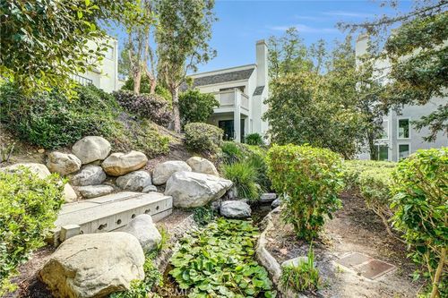 6-190 Singingwood, Irvine, CA, 92614-7097 | Card Image