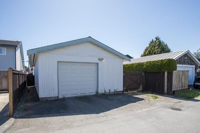 3611 Broadway Street, House other with 3 bedrooms, 2 bathrooms and 1 parking in Richmond BC | Image 32