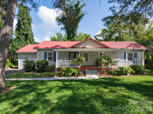 304 Old Haw Creek Rd, Asheville, NC, 28805-1402 | Card Image