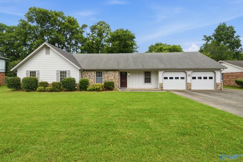 9010 Cannstatt Drive, Huntsville, AL, 35802 | Card Image