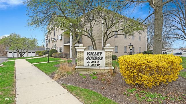 APT-302 - 457 Valley Dr, Condo with 2 bedrooms, 2 bathrooms and 2 parking in Naperville IL | Image 27