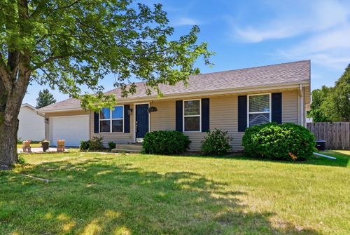 5708 Pierce Ln, South Beloit, IL, 61080-9290 | Card Image