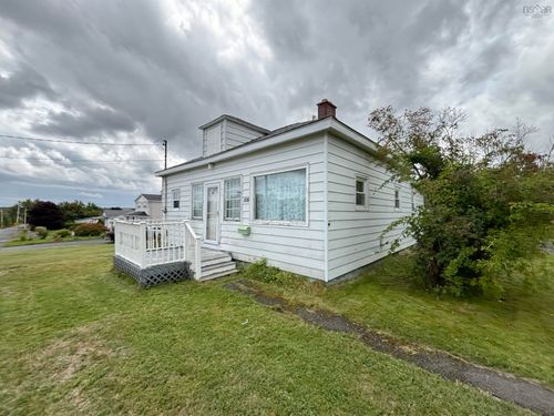 308 Lake Rd, Glace Bay, NS, B1A2H1 | Card Image