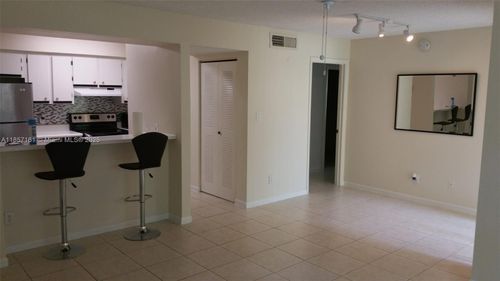 8-550 S Park Rd, Hollywood, FL, 33021-8598 | Card Image