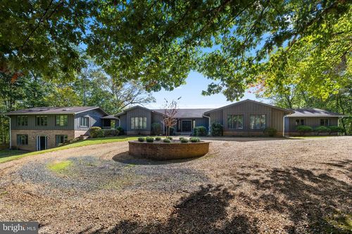 20 Cessna Ln, FREDERICKSBURG, VA, 22405-1418 | Card Image