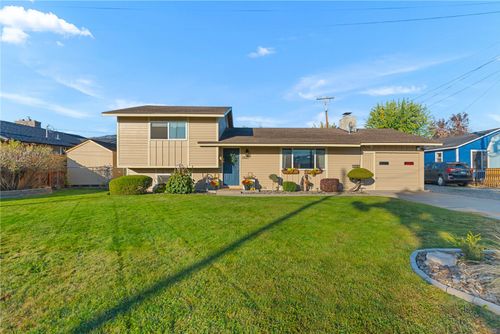 1300 Cashmere St, Wenatchee, WA, 98801-3509 | Card Image