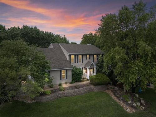 8648 Greenwood Ln, Lenexa, KS, 66215-4187 | Card Image