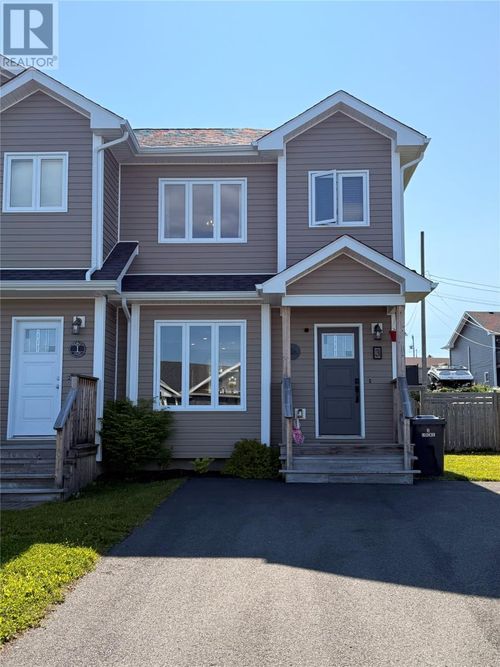 3 Locke St, House with 2 bedrooms, 2 bathrooms and null parking in Grand Falls-Windsor NL | Card Image