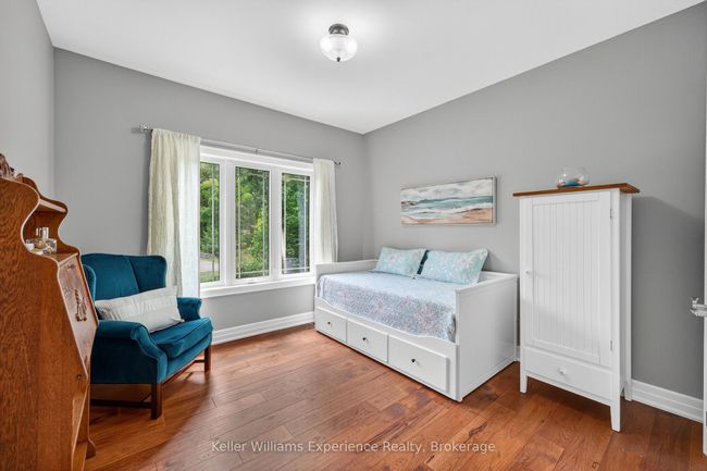 32 Pinecone Ave, House other with 5 bedrooms, 3 bathrooms and 6 parking in Tiny ON | Image 15