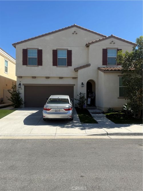 467 North Pinewood, Rialto, CA, 92376 | Card Image