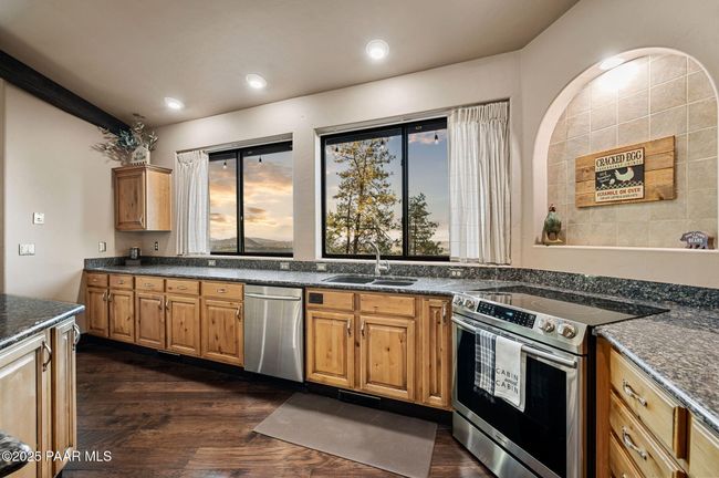 Kitchen Views | Image 11