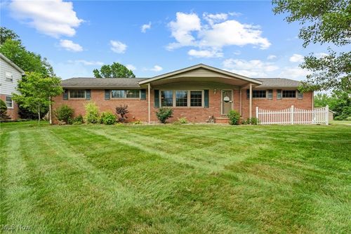 5801 Lawnview St Nw, Canton, OH, 44718-1718 | Card Image