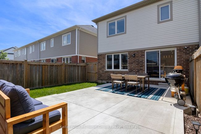 173 W Oak Trail, House attached with 3 bedrooms, 3 bathrooms and 1 parking in Kitchener ON | Image 35
