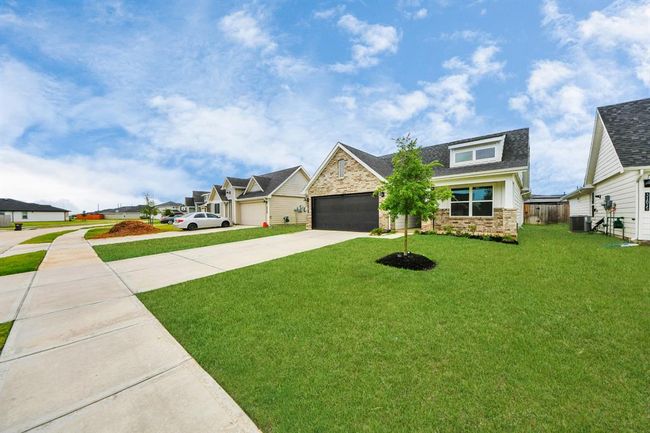 31811 Whittis Hill Way, House other with 3 bedrooms, 2 bathrooms and 2 parking in Fulshear TX | Image 4