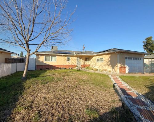 4045 E Bellaire Way, Fresno, CA, 93726-5204 | Card Image