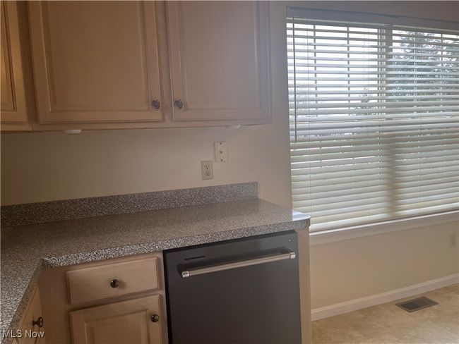 Dishwasher (2023 and large, double window in the Kitchen | Image 5