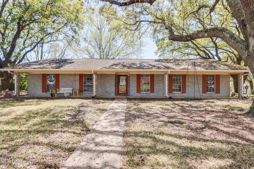 12413 Hanover Dr, Ocean Springs, MS, 39564-2707 | Card Image